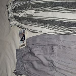 Womens both pair of linen capris